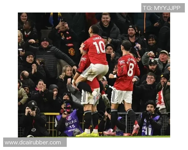 中超精彩对决曼联与AC米兰1比1平局绝杀瞬间引发全场狂欢