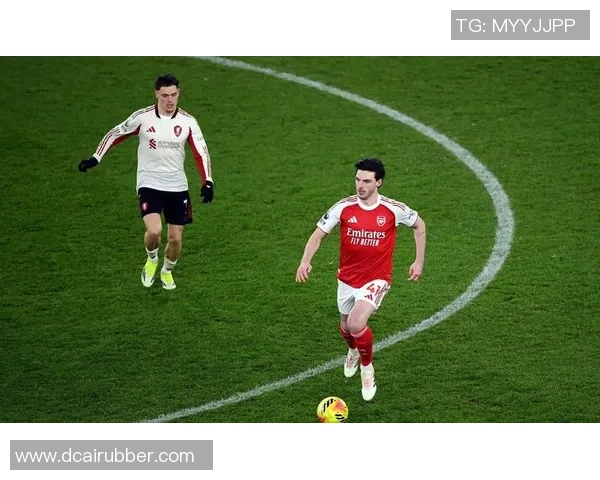 西甲激战阿森纳逆转尤文图斯帽子戏法引发争议判罚全场沸腾