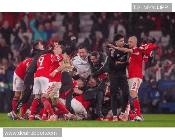 国王杯激战：拜仁与本菲卡战平补时进球引发全场狂欢点评