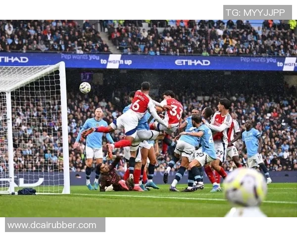 英超激战巴萨大胜曼城红牌争议引发全场热议