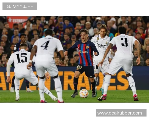 英超精彩对决皇马大胜AC米兰帽子戏法点燃全场激情