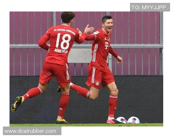 阿森纳在国王杯中大胜拜仁上演帽子戏法引发全场狂欢